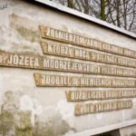 Pomnik-w-gamracie-03