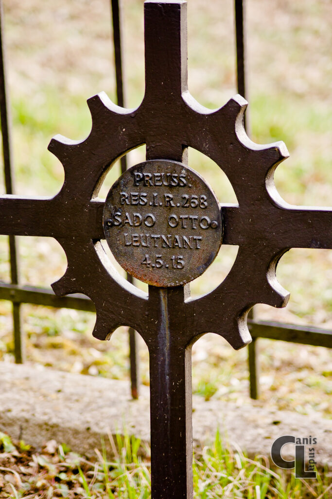 Krzyż łaciński w tej formie zaprojektowany przez Johanna Jägera