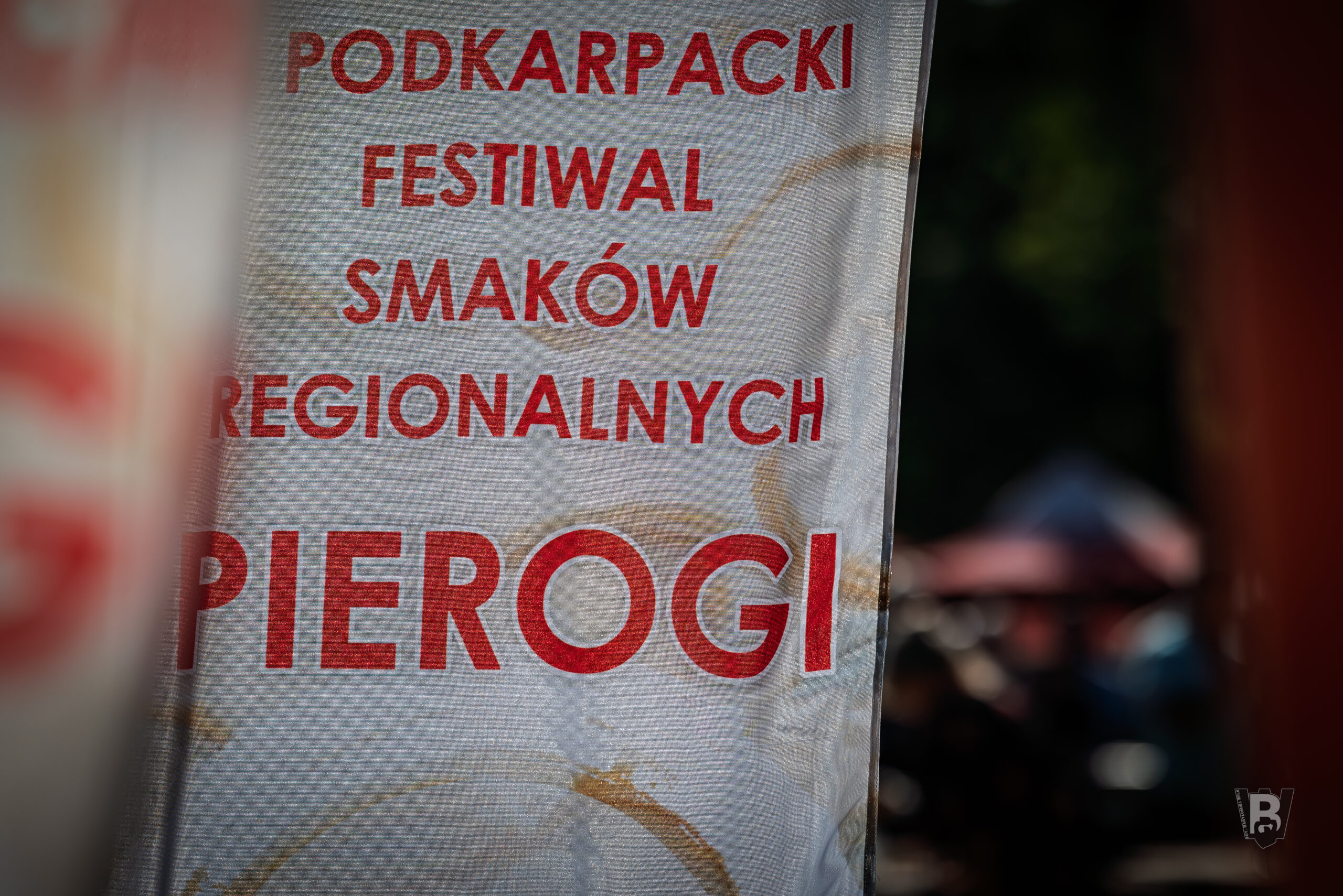 Nie idealni, tylko prawdziwi. Tego chcemy uczyć młodych, prawda?